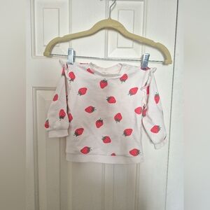 🌼$8 H&M Strawberry Pullover Sweater